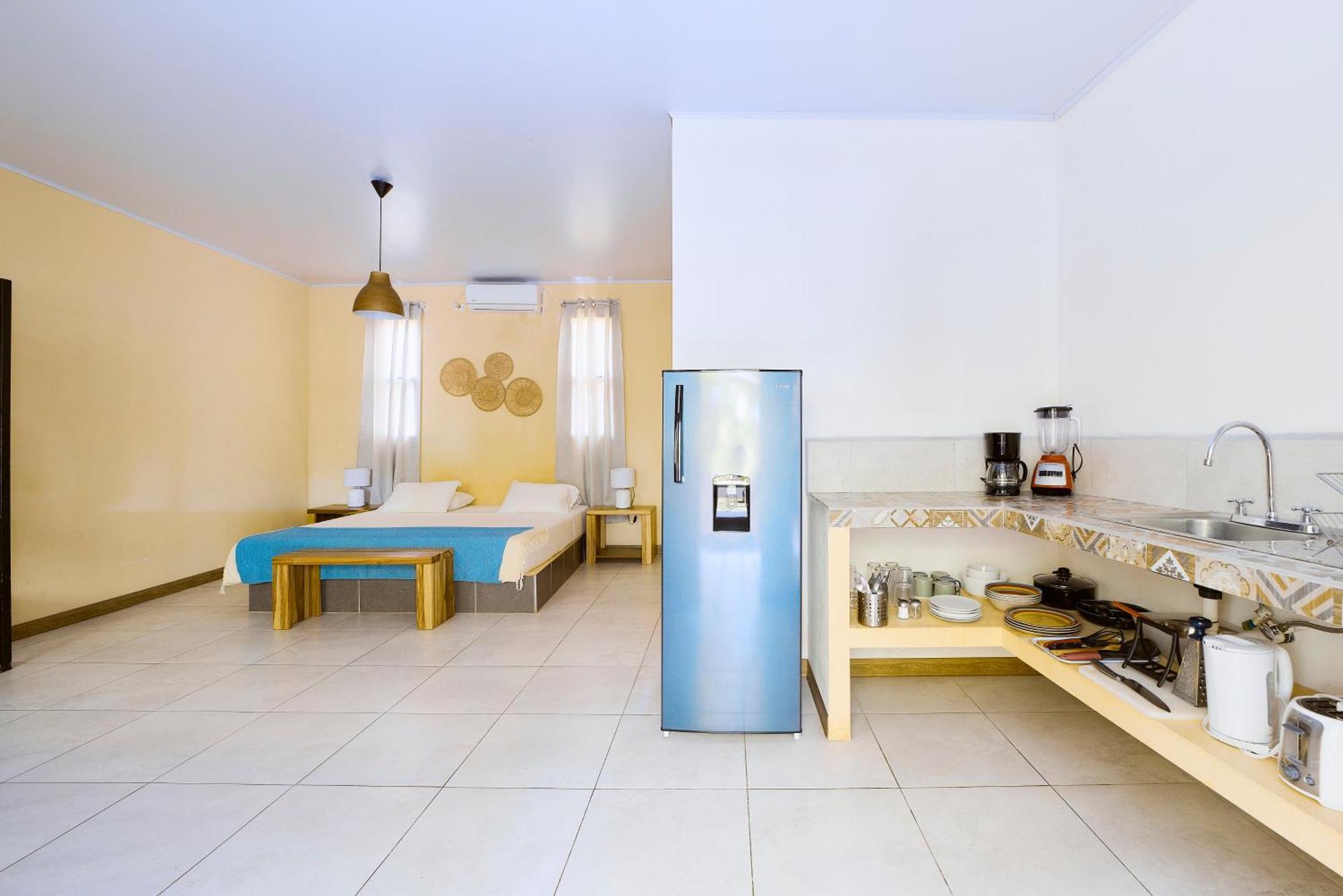 La Tica Y La Gata Hotel Puerto Viejo de Talamanca Ngoại thất bức ảnh
