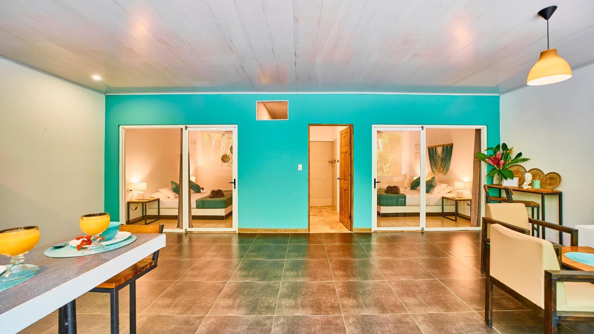 La Tica Y La Gata Hotel Puerto Viejo de Talamanca Ngoại thất bức ảnh